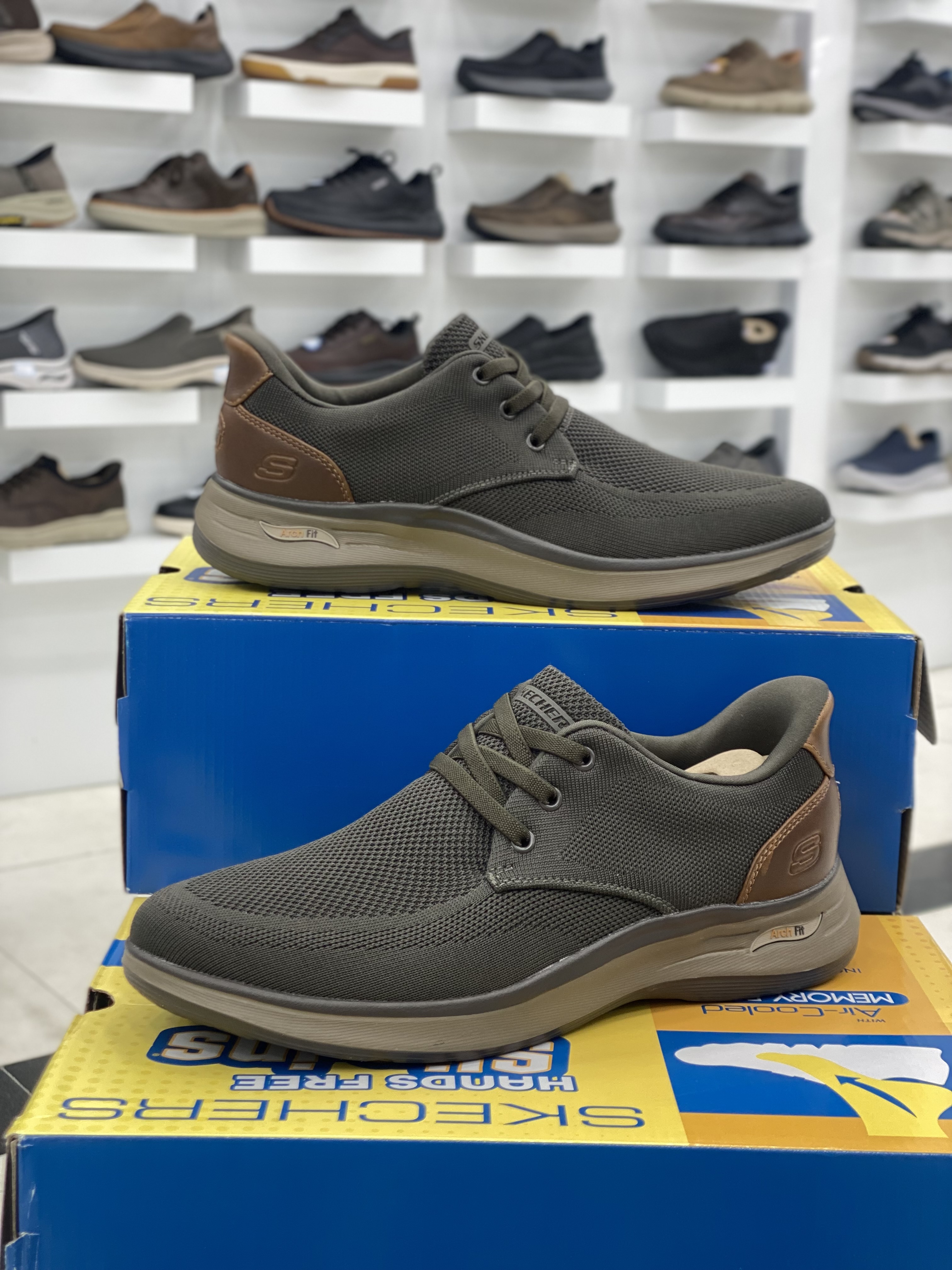 کفش مردانه اسکچرز مدل Skechers205651-OLBR