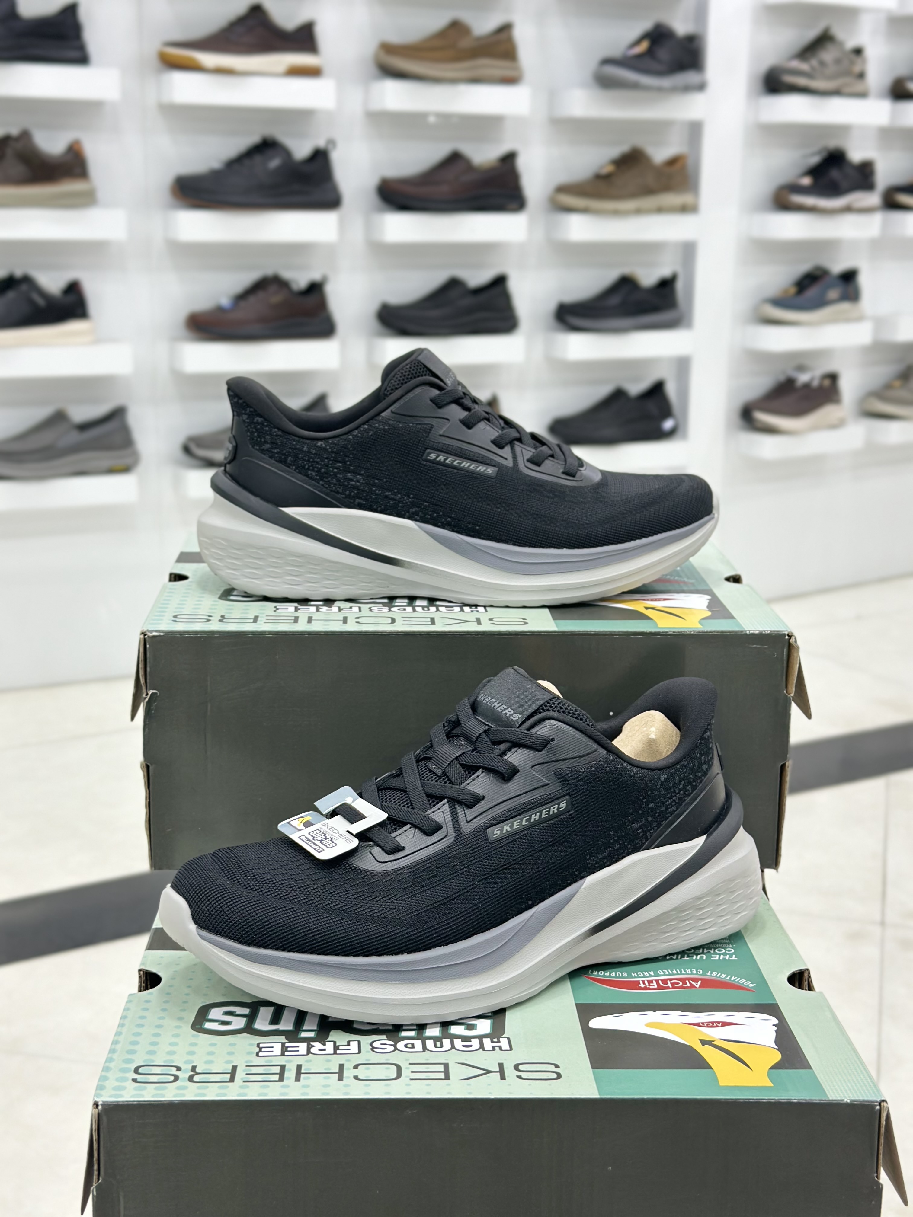 کفش مردانه اسکچرز مدل Skechers 211368-BLK